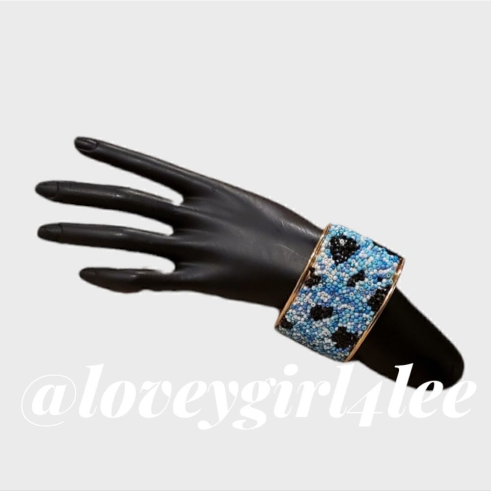New TURQUOISE & BLACK RICE BEAD SPOTTED CUFF BRACLET # 2203-1